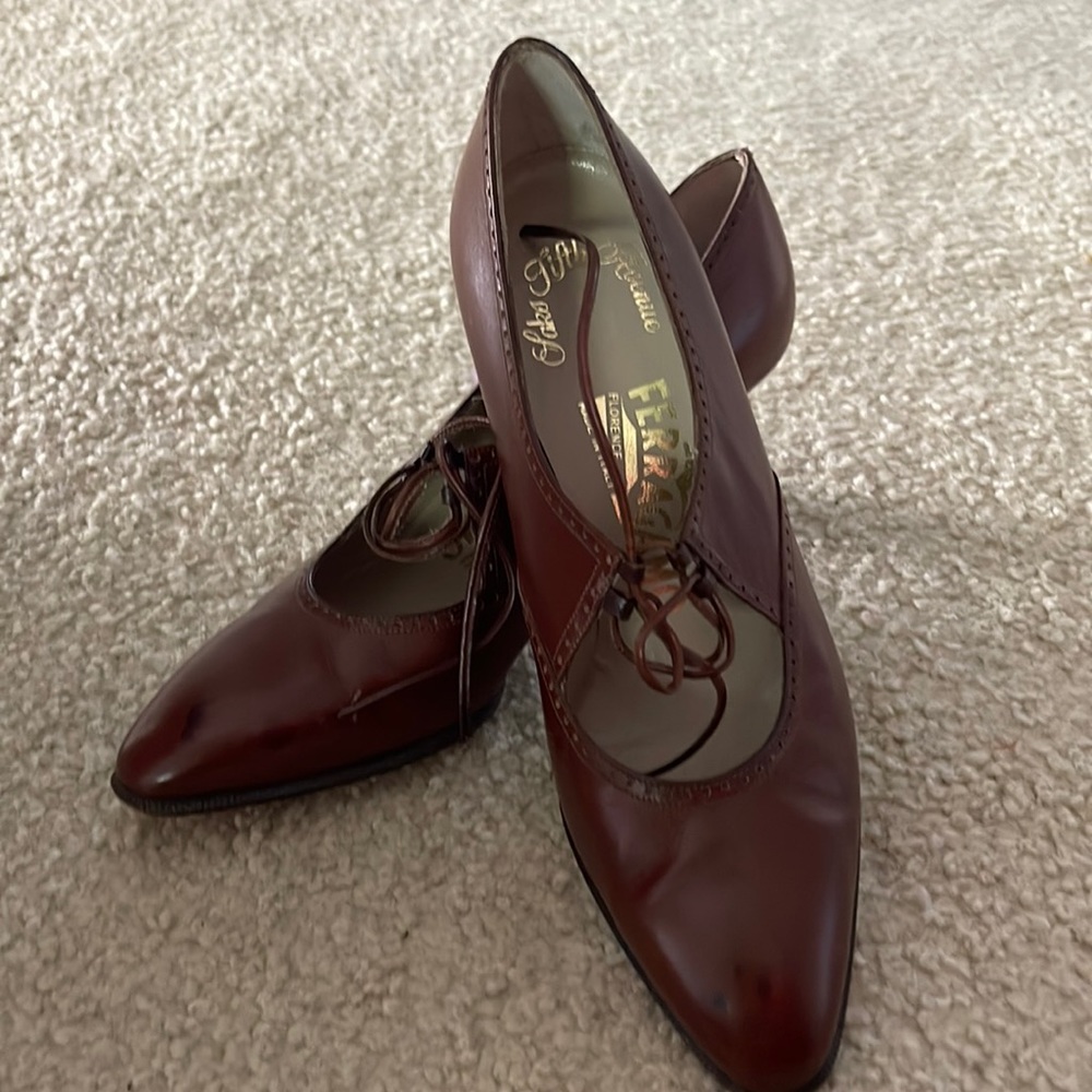 Vintage Salvatore Ferrangamo shoes sz 7